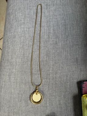 Monet necklace gold toned